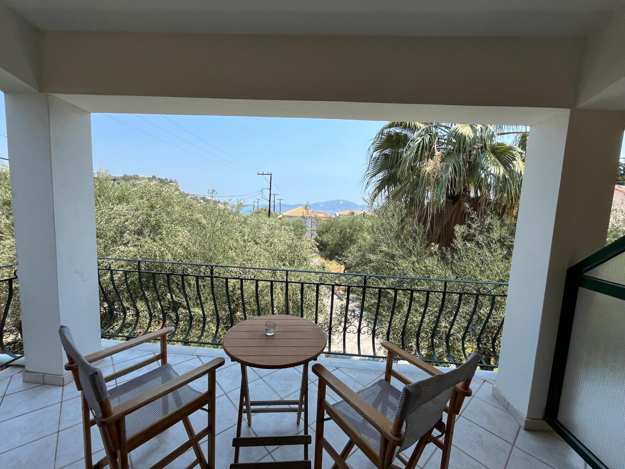 Annas Villa Keri Exterior photo