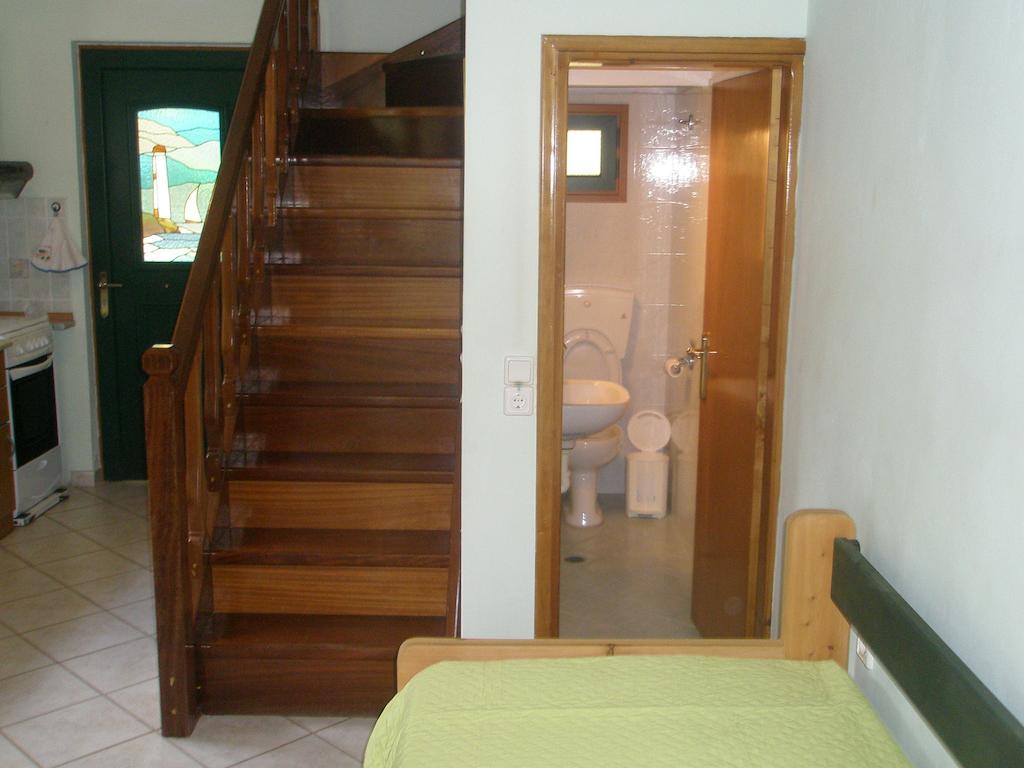 Annas Villa Keri Room photo