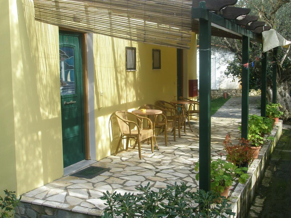 Annas Villa Keri Room photo