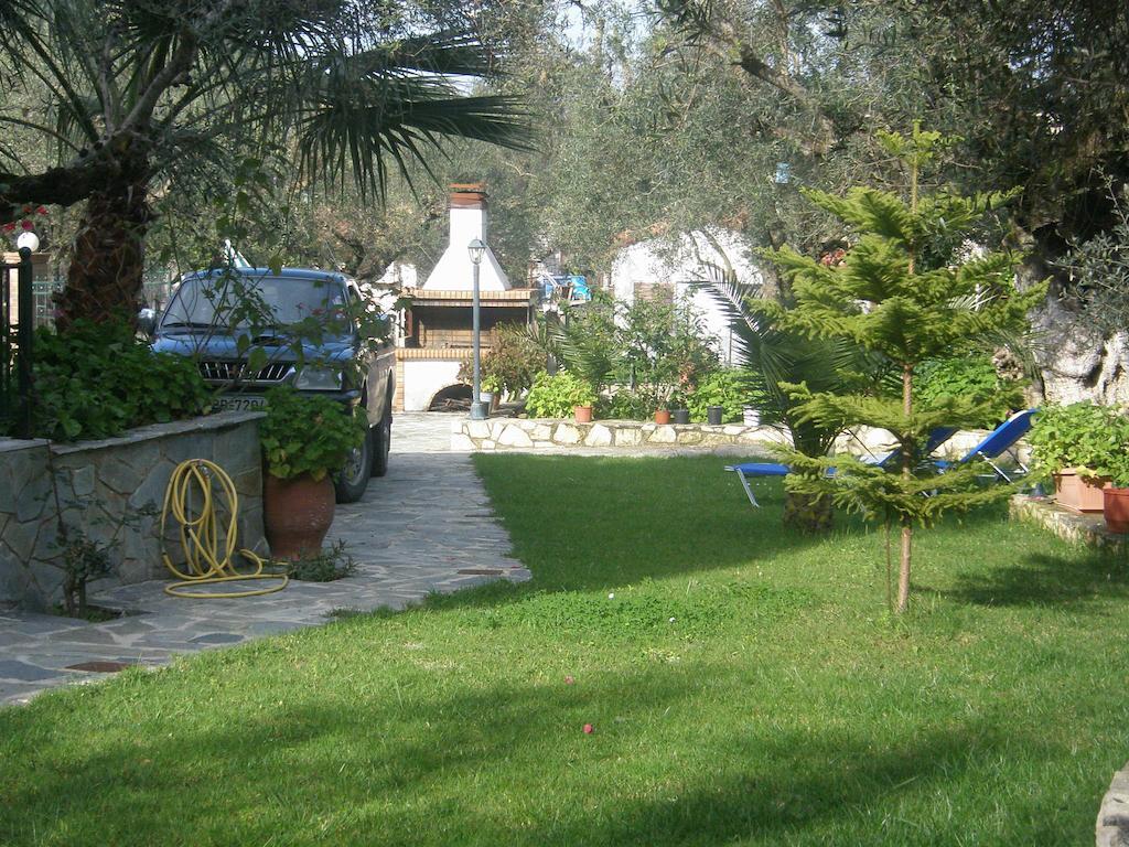 Annas Villa Keri Room photo